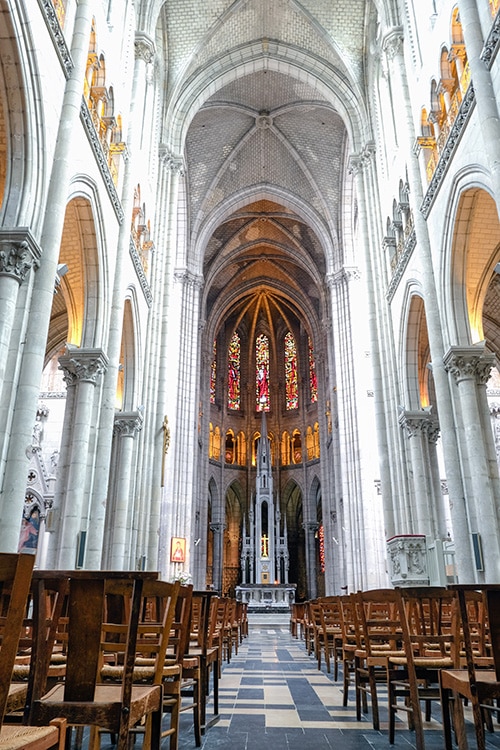 Basilique Saint-Nicolas, place Félix Fournier