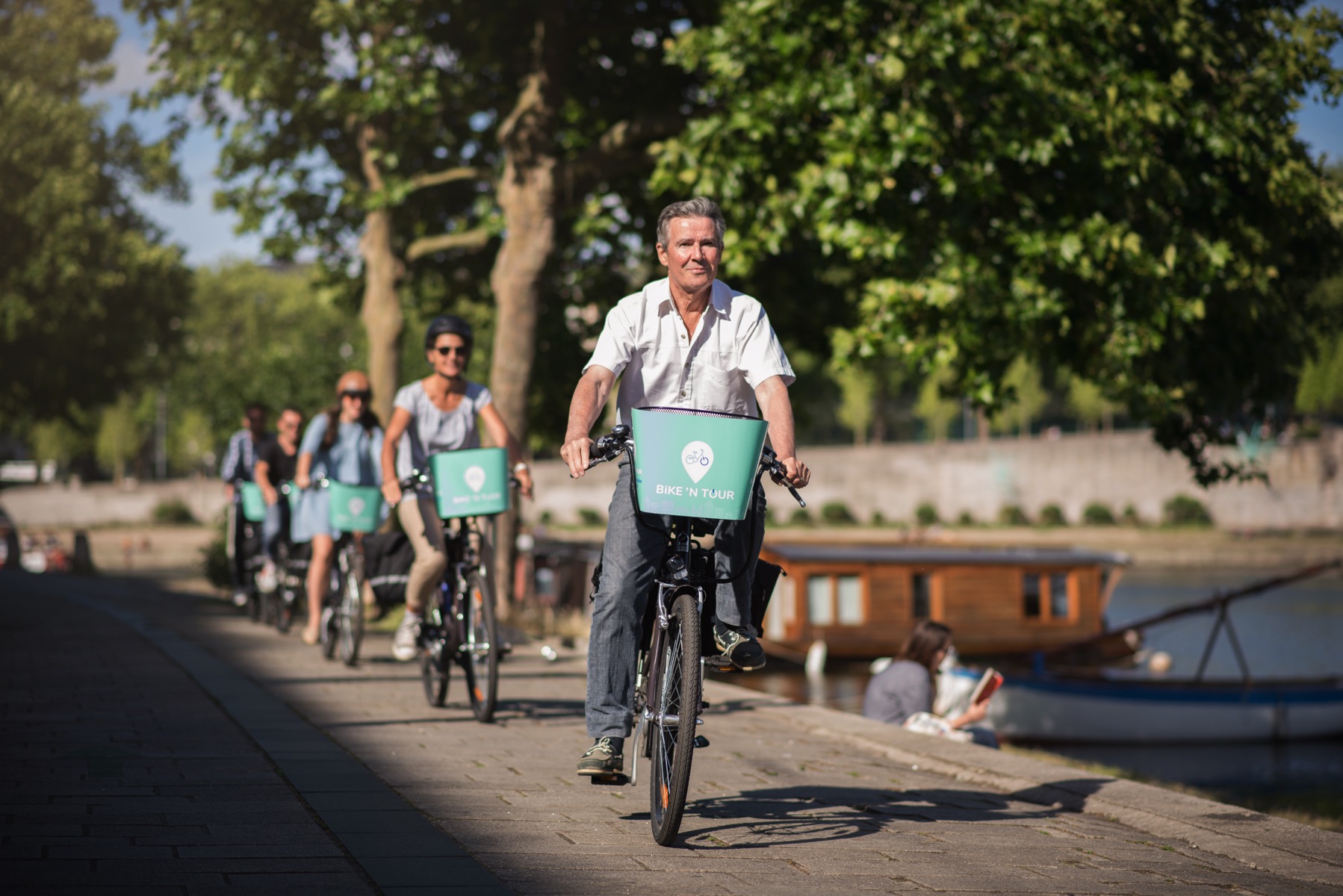 Visit Nantes by electric bike