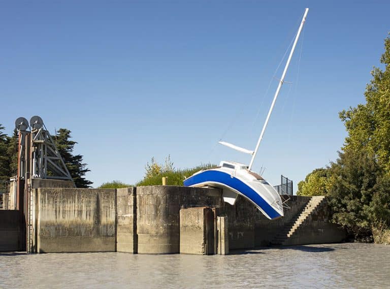 Erwin Wurm, Misconceivable, Canal de la Martinière, Le Pellerin, création pérenne Estuaire 2007