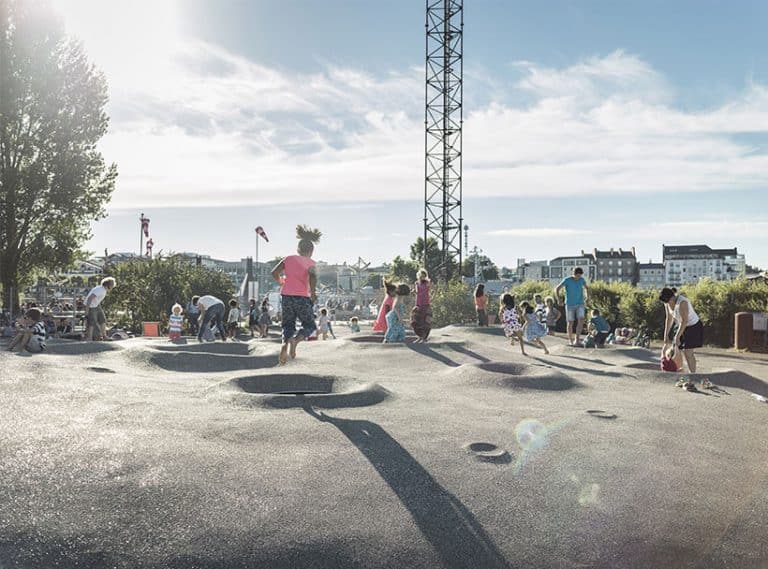 Aire jeux enfants On va marcher sur la lune
