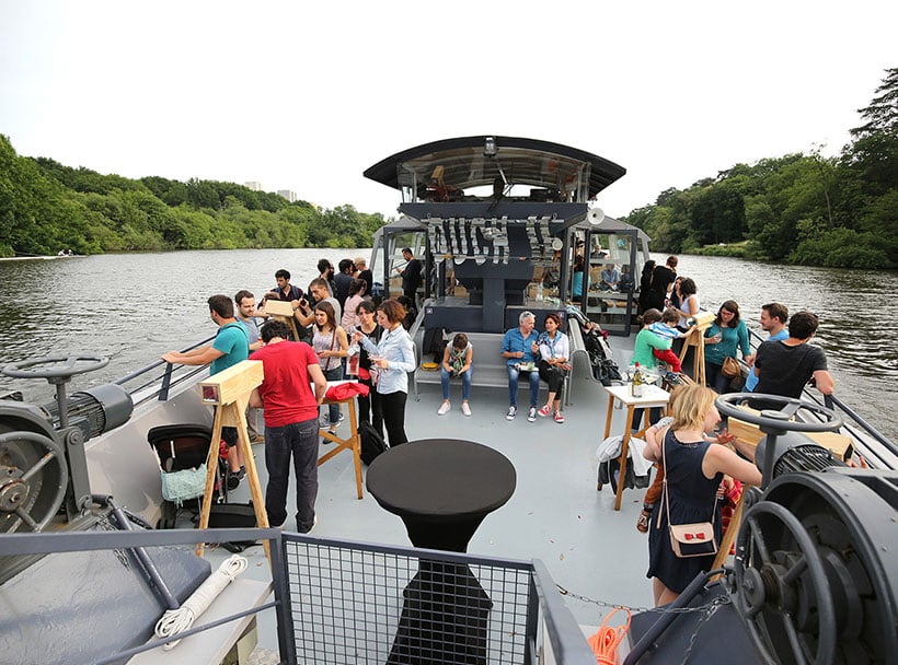 Collectif Fichtre , Bateau Ouch, une proposition pour les Bateaux nantais Bateau Ouch, une proposition du Collectif Fichtre pour les Bateaux nantais