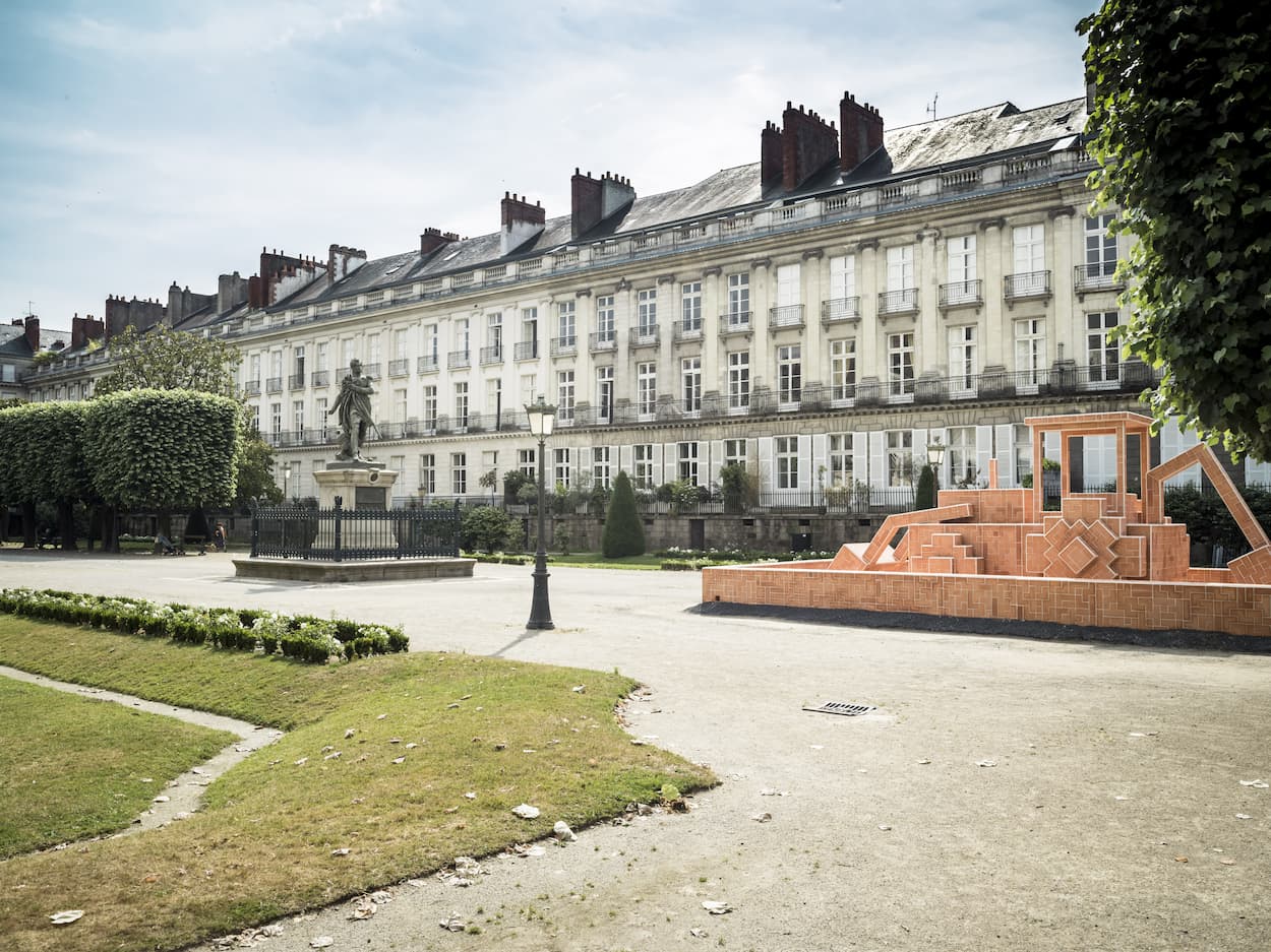 Aymeric Caulay, Terre en chantier