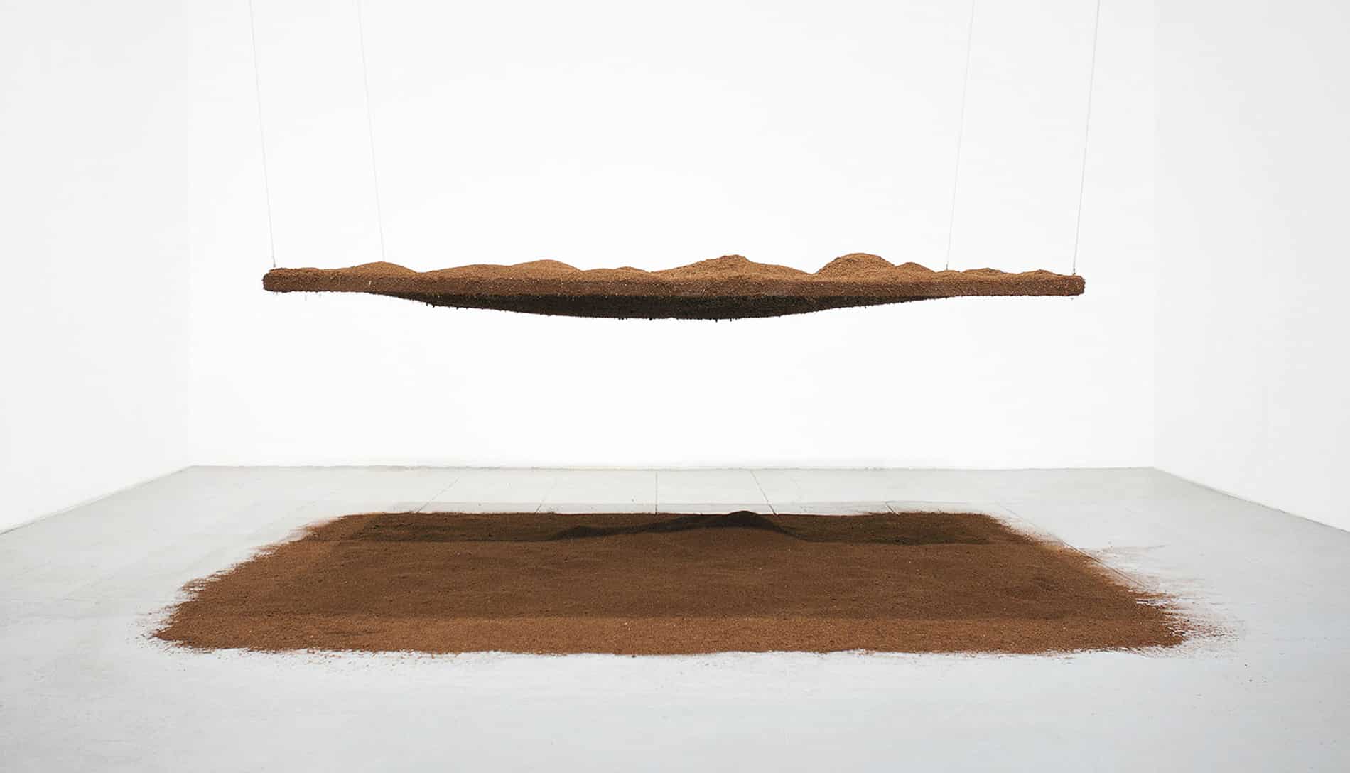 Caroline Le Méhauté, Négociation 34 – Porter surface, 2011 Caroline Le Méhauté, Négociation 34 - Porter surface, 2011 - INTERSTELAR , HAB Galerie 2026