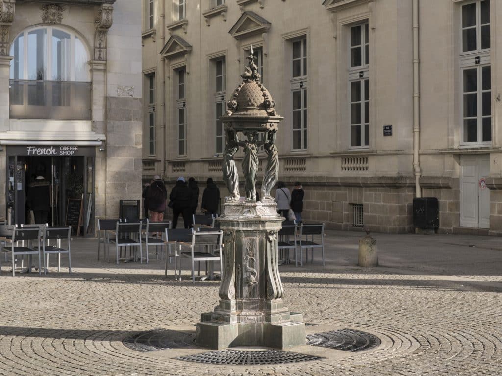 Fontaine Wallace, Place de la Bourse, Nantes