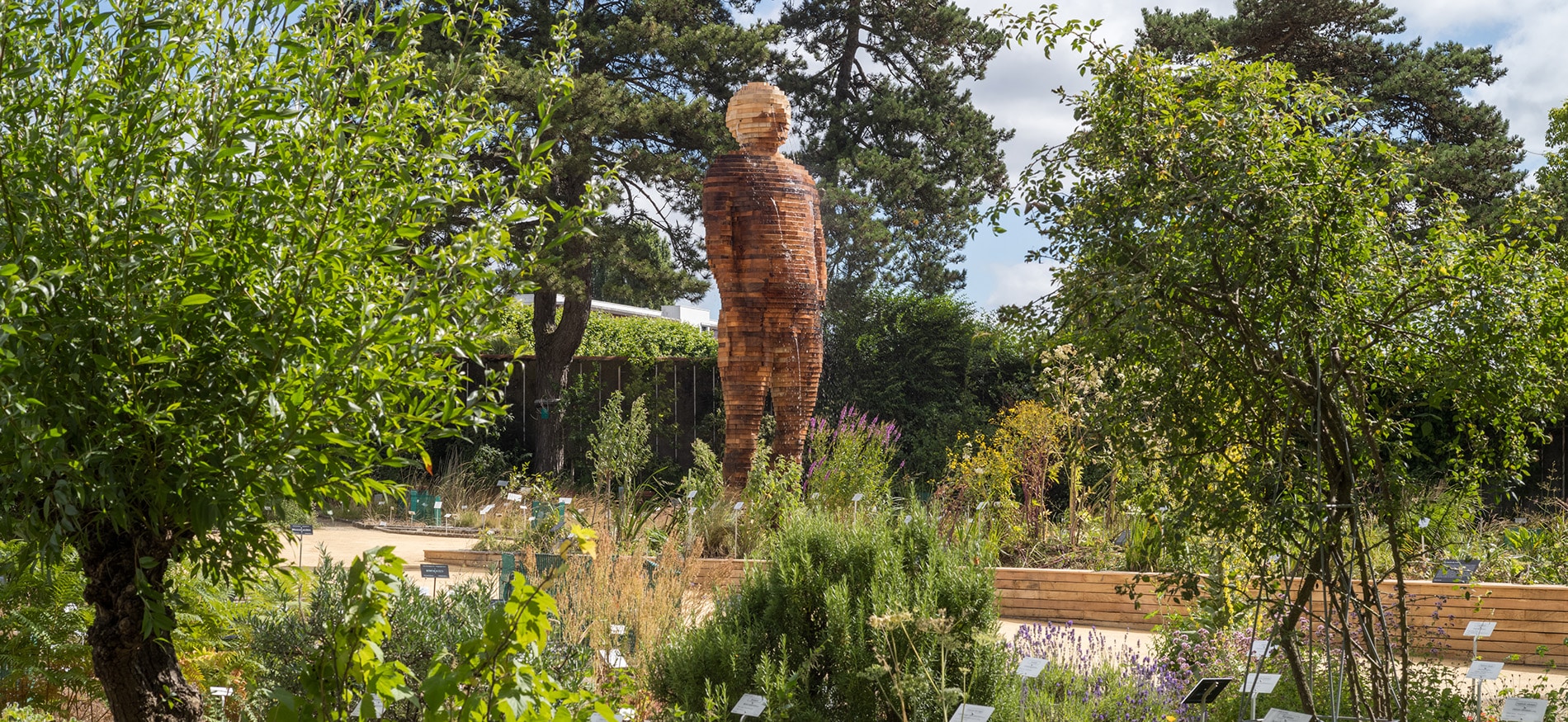 L’Homme de bois par Fabrice Hyber | Le Voyage à Nantes