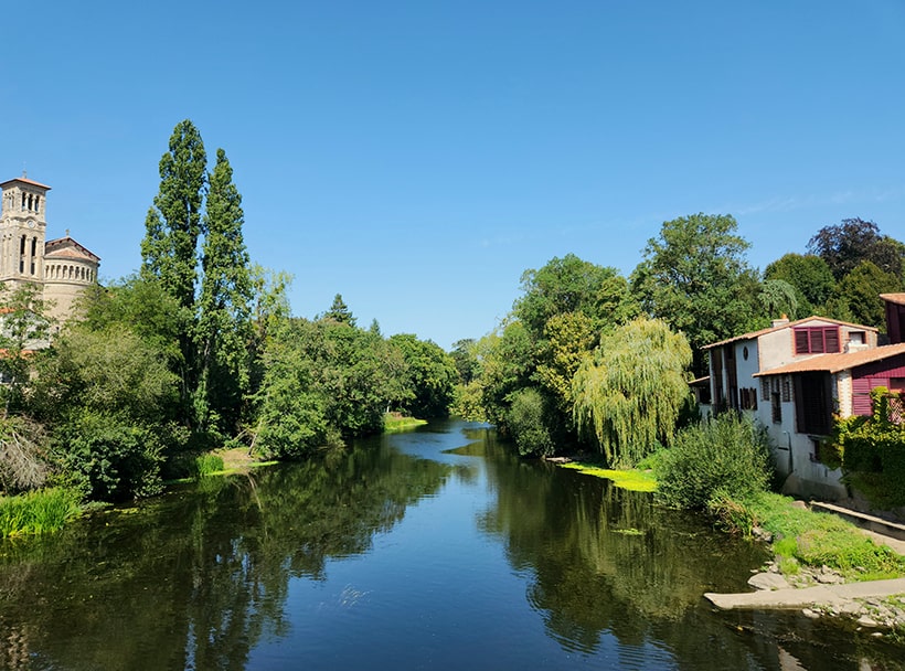 Le Voyage dans le Vignoble, Clisson Le Voyage dans le Vignoble de Nantes, Clisson, Vue depuis le Pont de la Vallée