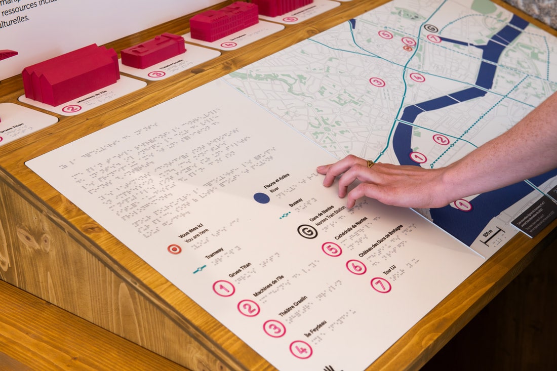 Pôle accessibilité et table tactile, Accueil du Voyage à Nantes